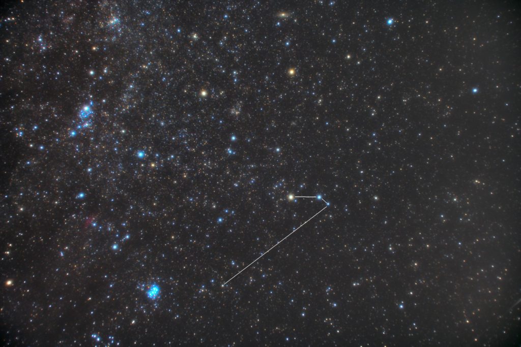 2018年10月09日01時13分03秒から一眼レフとズームレンズで撮影して牡羊座（おひつじ座）の星座線入り星野写真（星空写真）を作成しました。