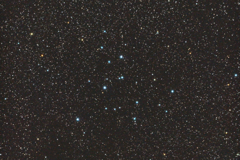 この天体写真は2017年08月23日に撮影した「はくちょう座」にあるM39（メシエ39）と言う散開星団です。焦点距離は1148mm。