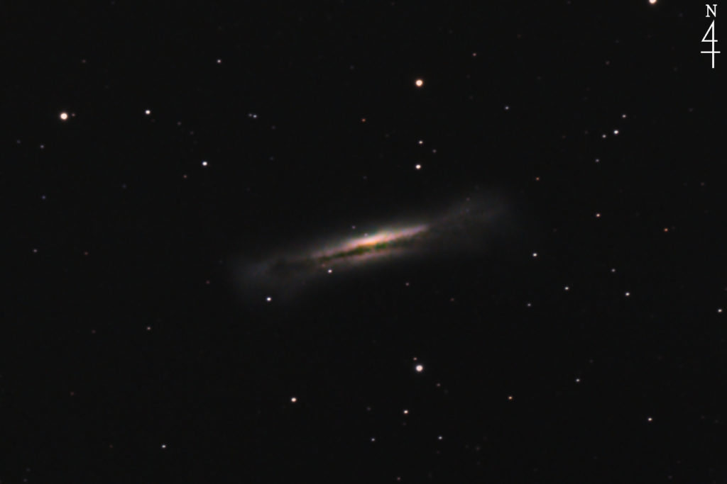 一眼レフカメラと反射望遠鏡で20180418210751から撮影したNGC3628（ハンバーガー銀河）の天体写真です。