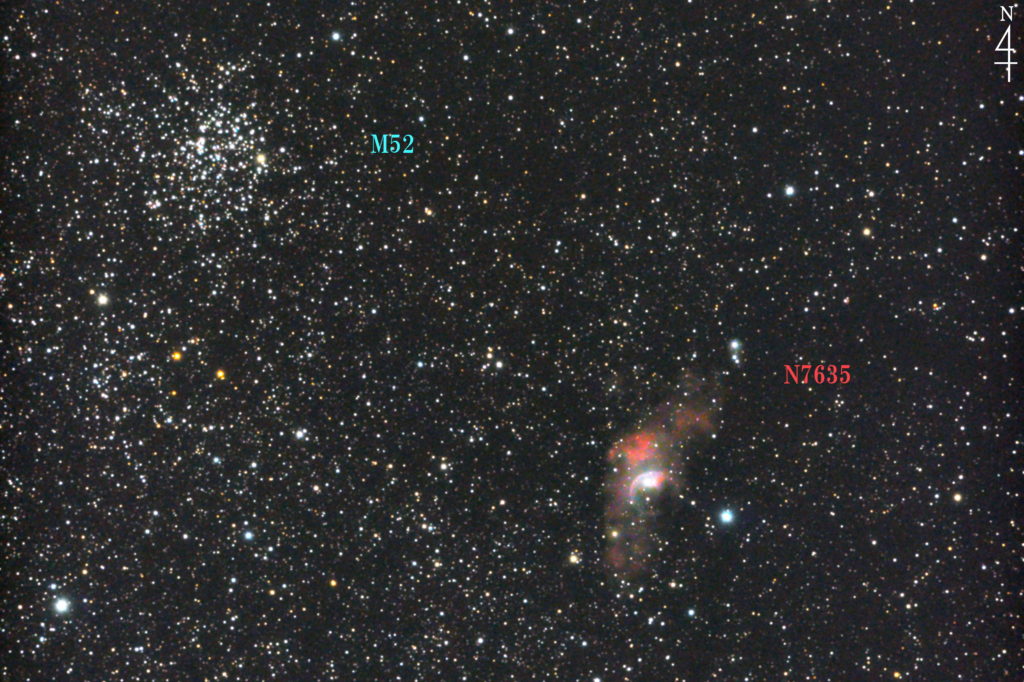 この天体写真は2017年09月25日に撮影したカシオペア座にあるバブル星雲（NGC7635/Sh2-162）と言う散光星雲です。左上には散開星団のメシエ52が写っています。焦点距離は1725mm。