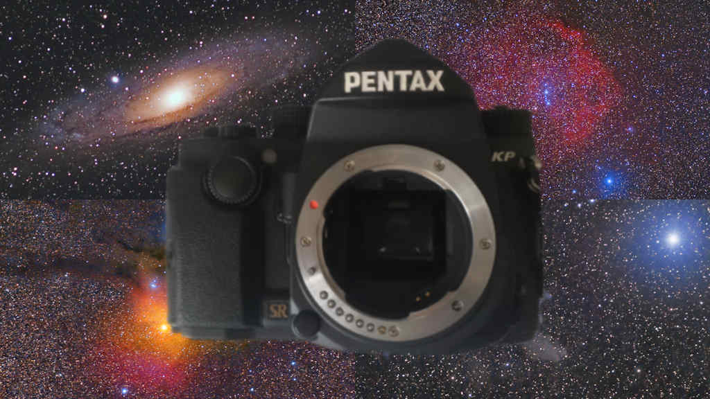 4つの天体写真の背景にリコーの「PENTAX KP」の本体が前面に出た写真です。